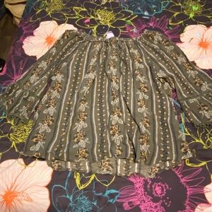 LAST CHANCE 🛑 Ruffled Paisley Top